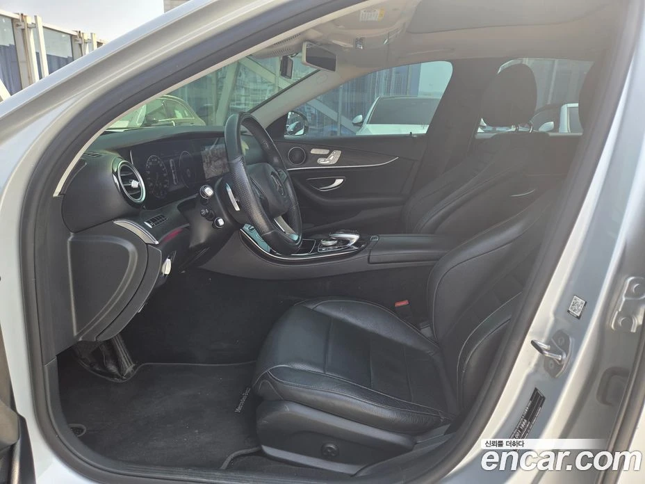 Mercedes-Benz E 300 E300 Avantgarde, снимка 10 - Автомобили и джипове - 56117524