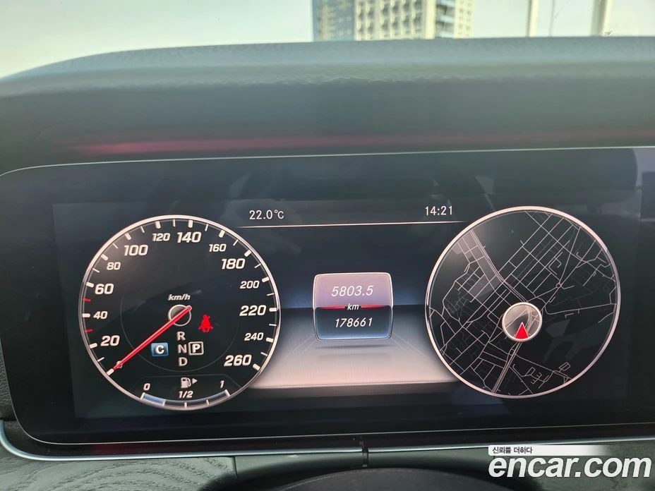 Mercedes-Benz E 300 E300 Avantgarde, снимка 8 - Автомобили и джипове - 56117524