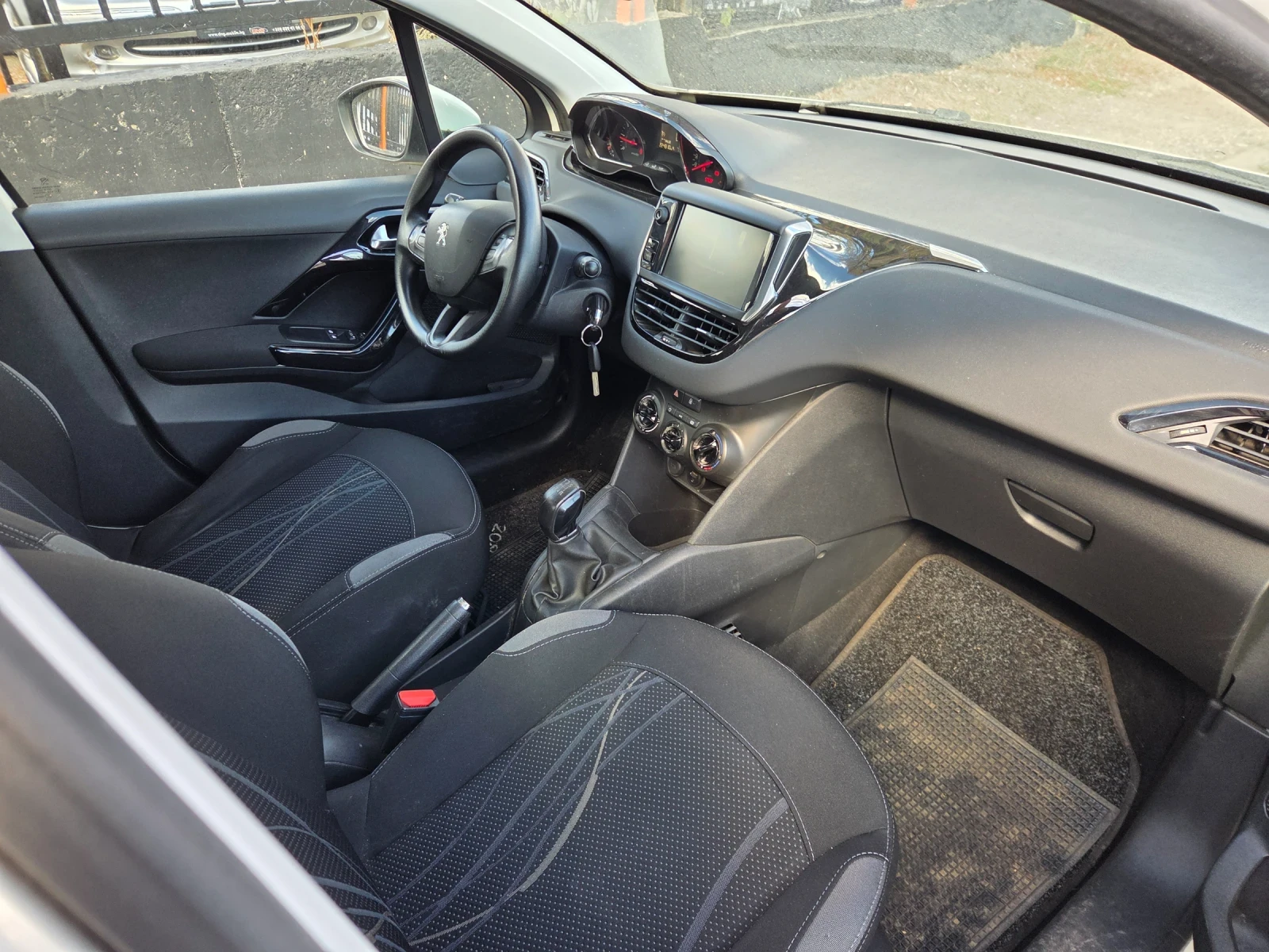 Peugeot 208 1, 400GPL EURO5B , снимка 7 - Автомобили и джипове - 56215157