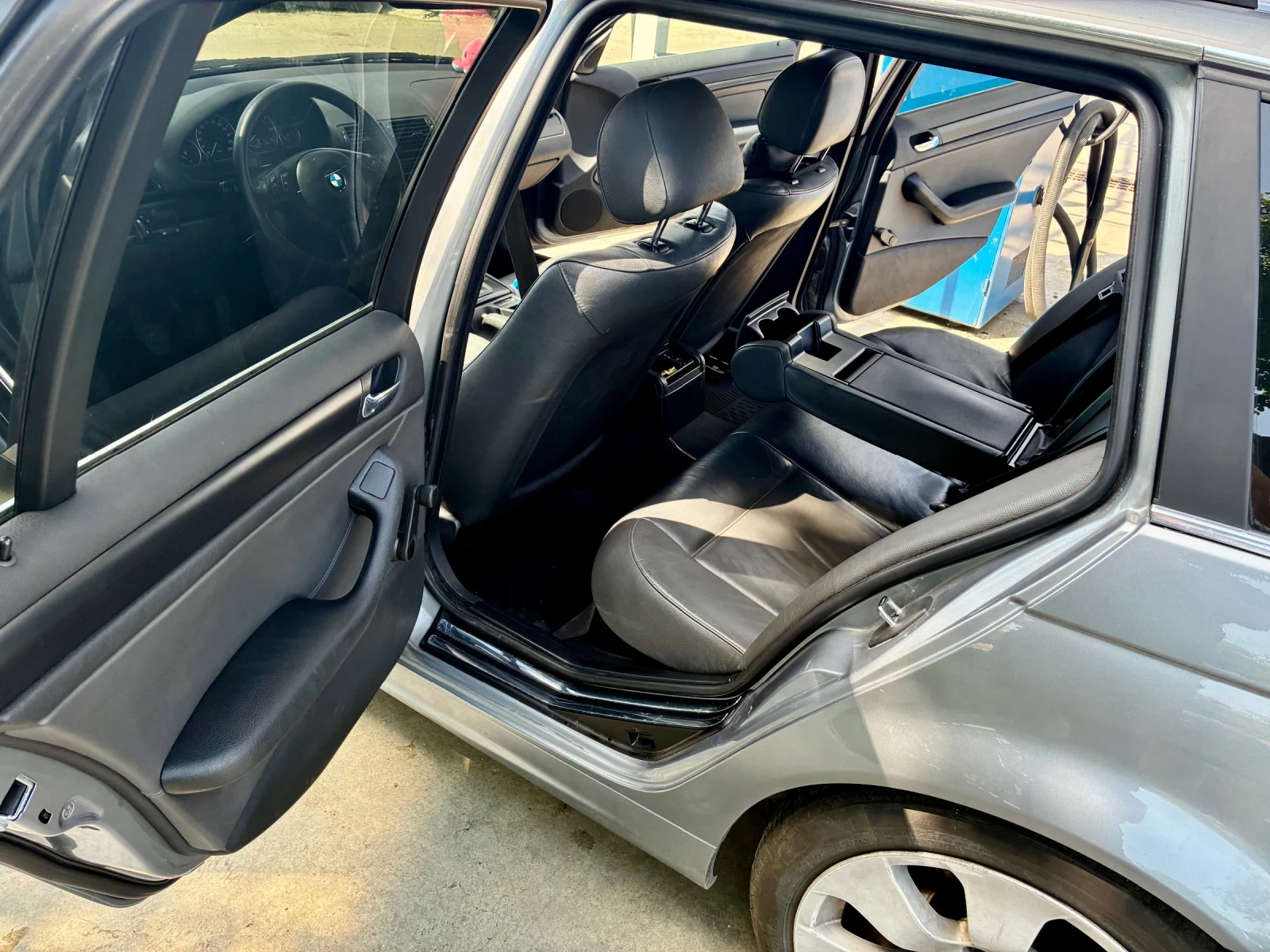BMW 318 LPG, снимка 10 - Автомобили и джипове - 56345899