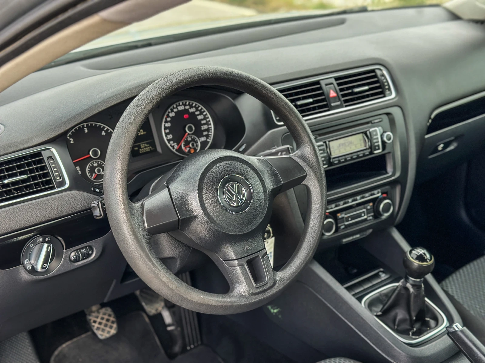 VW Jetta 1.6TDI::105�.�.::��������� | Mobile.bg � ����������� 8
