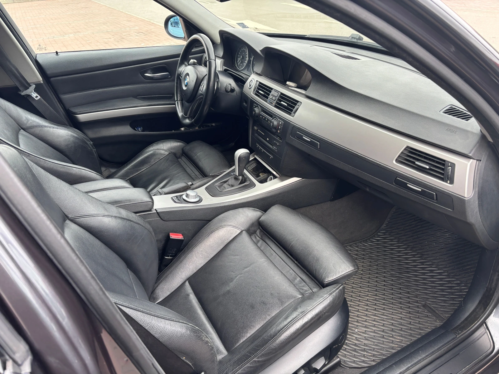 BMW 330, снимка 11 - Автомобили и джипове - 56590835
