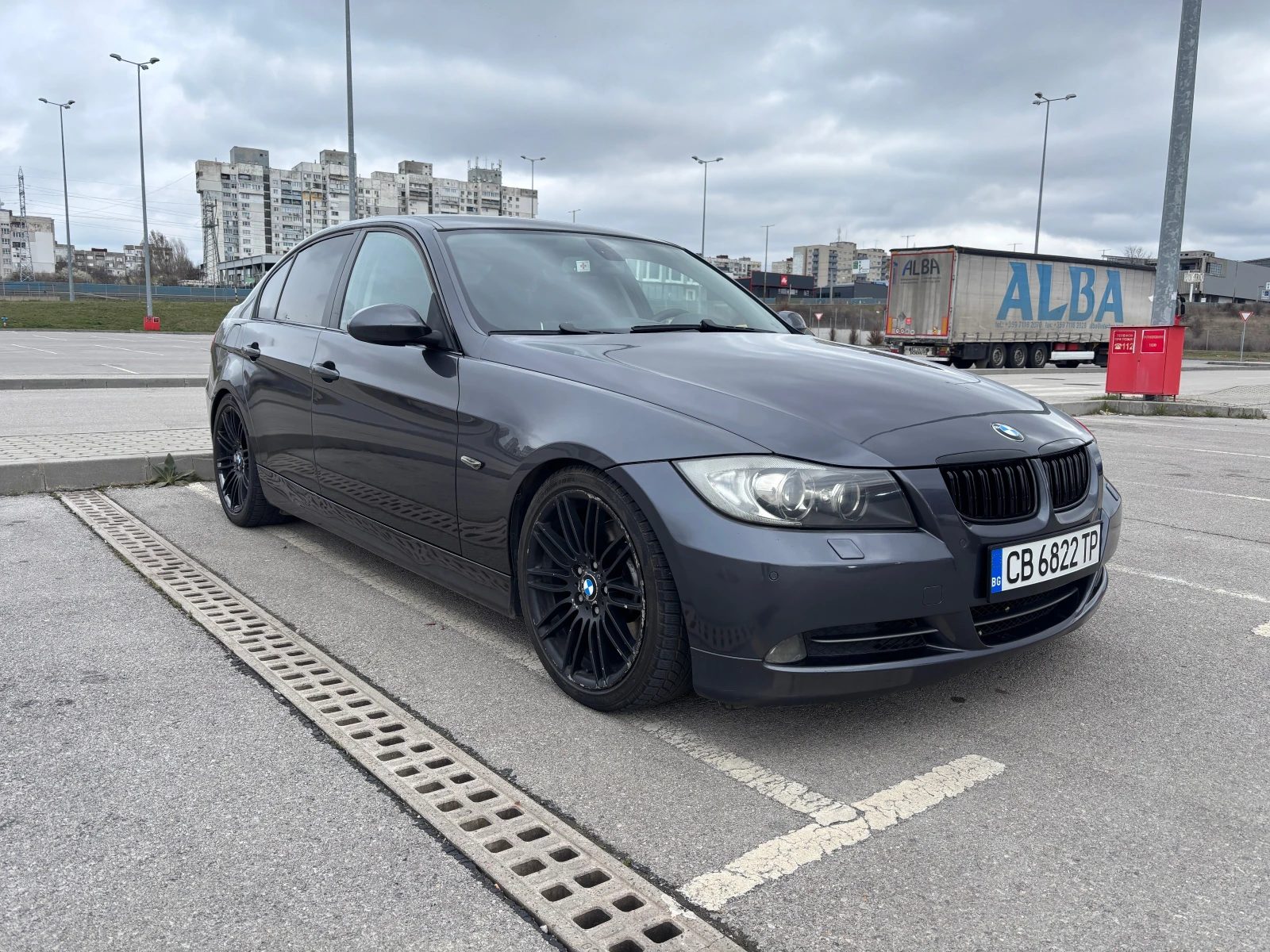 BMW 330, снимка 3 - Автомобили и джипове - 56590835