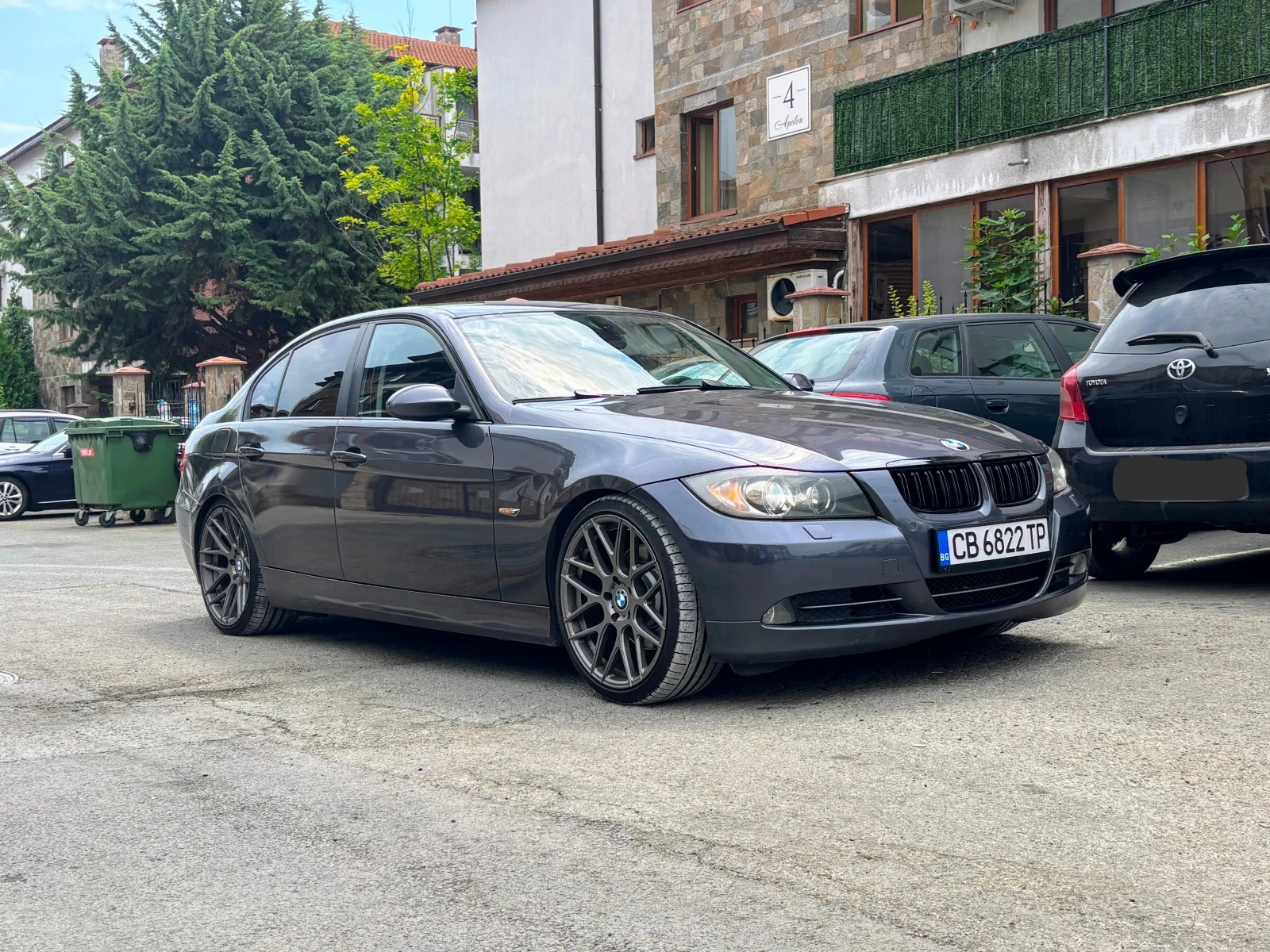 BMW 330