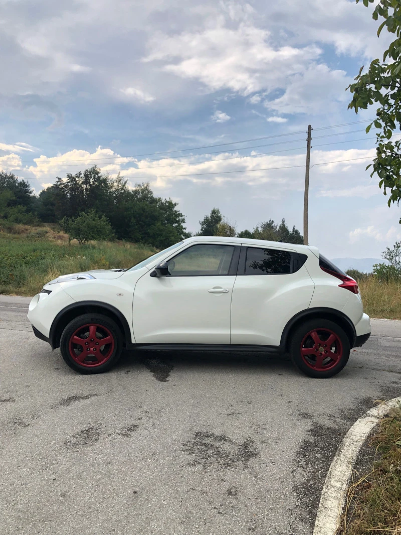 Nissan Juke 1.6 16v, снимка 4 - Автомобили и джипове - 46635223