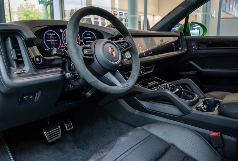 Porsche Cayenne GTS/FACELIFT/SPORT DESIGN/JAVA GREEN/BURM/PANO/HUD, снимка 10 - Автомобили и джипове - 52201856