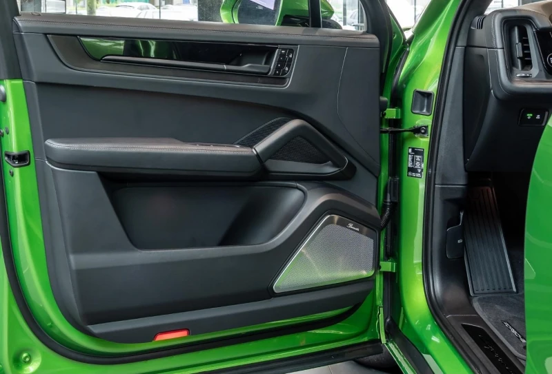 Porsche Cayenne GTS/FACELIFT/SPORT DESIGN/JAVA GREEN/BURM/PANO/HUD, снимка 8 - Автомобили и джипове - 52201856