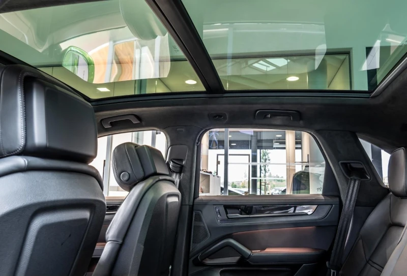 Porsche Cayenne GTS/FACELIFT/SPORT DESIGN/JAVA GREEN/BURM/PANO/HUD, снимка 16 - Автомобили и джипове - 52201856