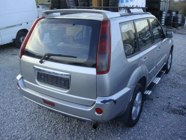 Nissan X-trail 2.2 TD-136k.c., снимка 4 - Автомобили и джипове - 15107606