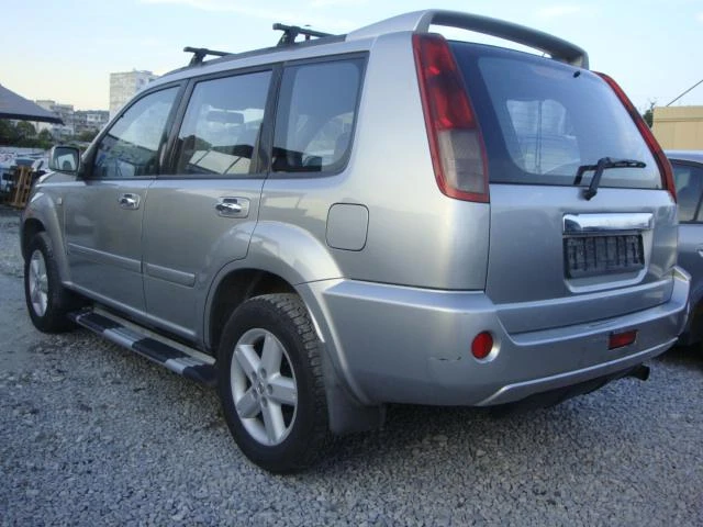 Nissan X-trail 2.2 TD-136k.c., снимка 5 - Автомобили и джипове - 15107606