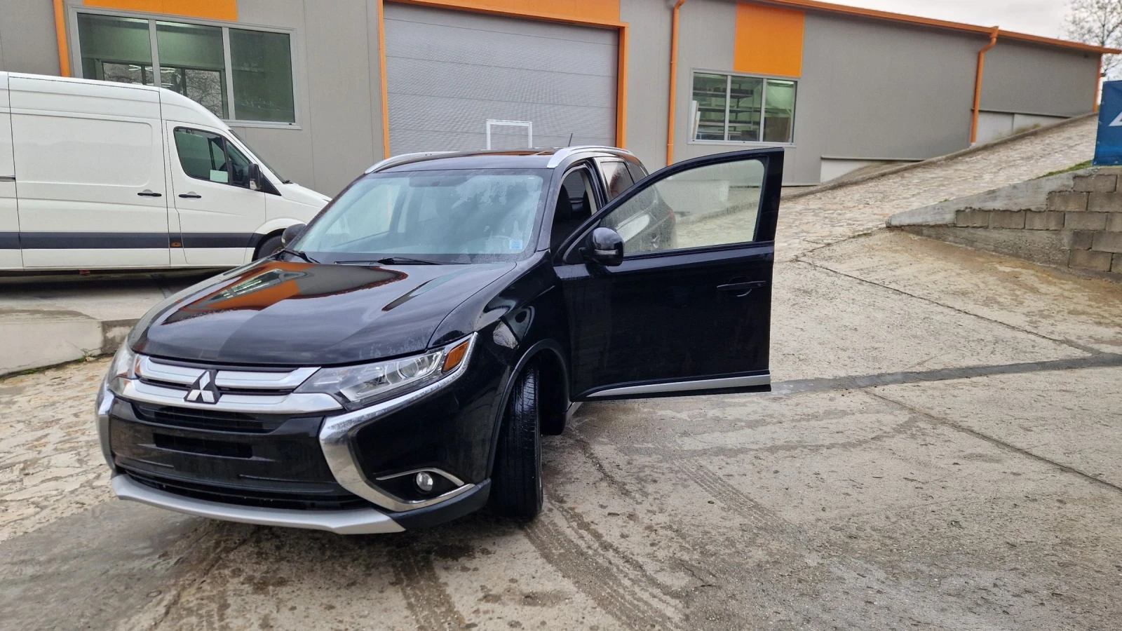 Mitsubishi Outlander 2.4L 4x4 AWD 167hp - изображение 2