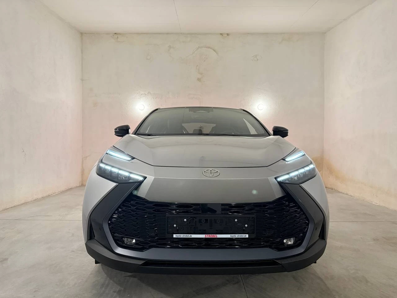 Toyota C-HR 2.0 Lounge* НАЛИЧНА JBL* Memory* 15 Години Гаранци - изображение 3