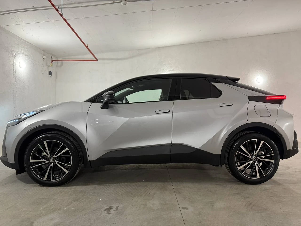 Toyota C-HR 2.0 Lounge* НАЛИЧНА JBL* Memory* 15 Години Гаранци - изображение 7