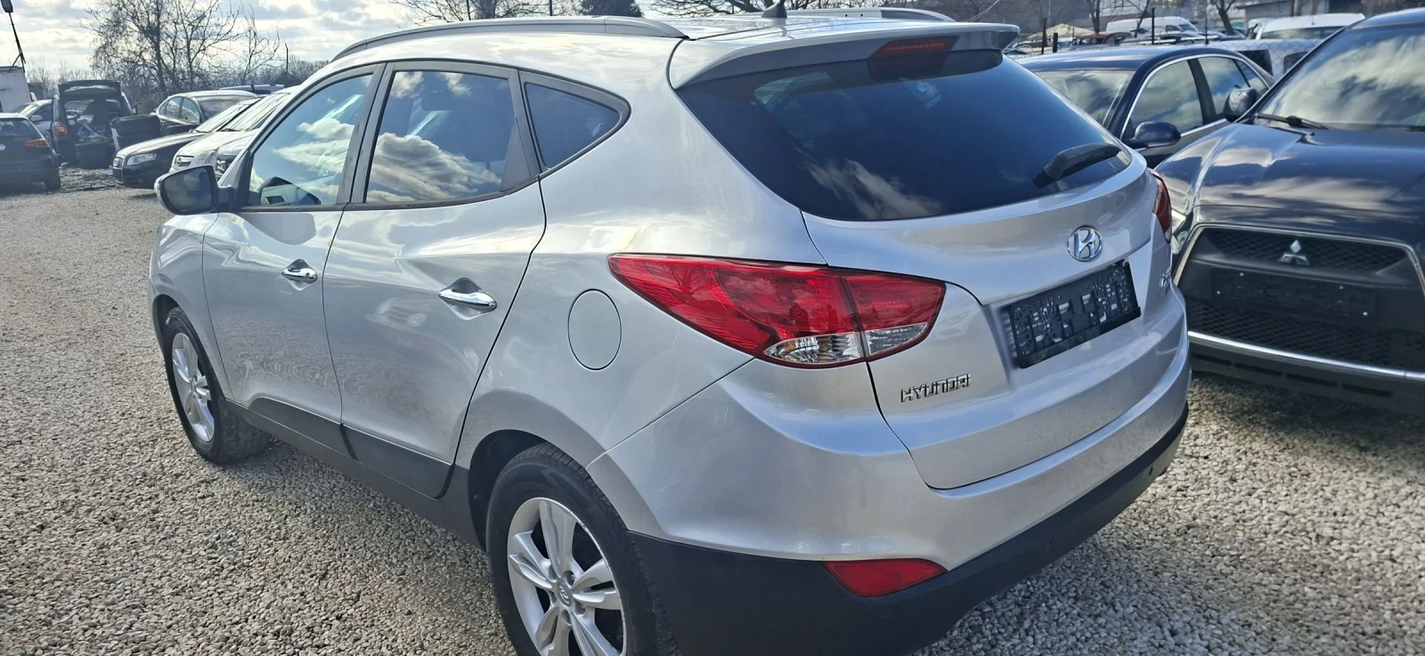 Hyundai IX35 2.0CRDI-4X4 | Mobile.bg � ����������� 4