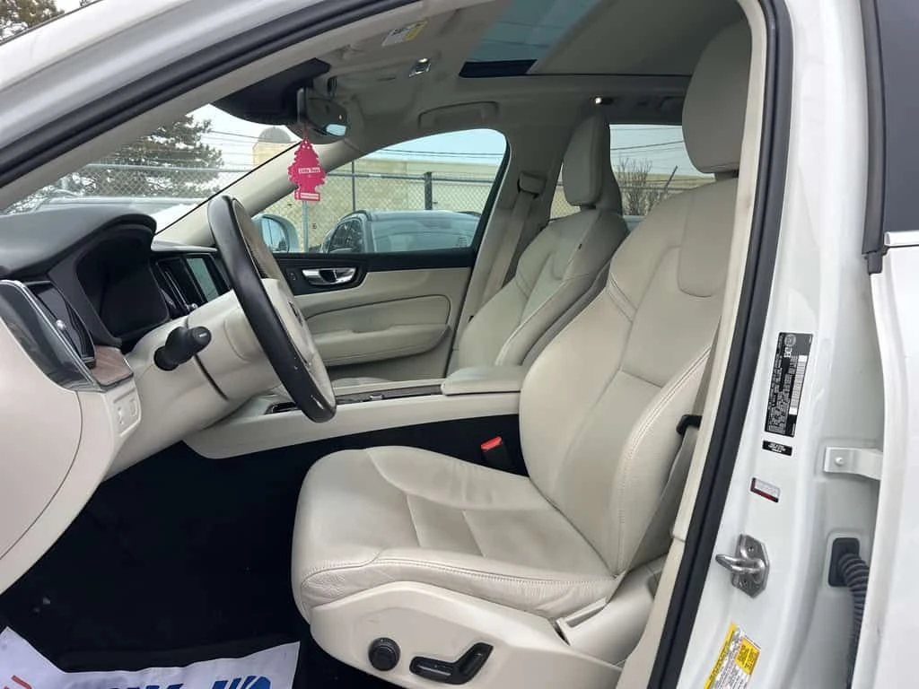 Volvo XC60 * Momentum * CARFAX * ЦЕНА ДО БГ, снимка 8 - Автомобили и джипове - 53891349