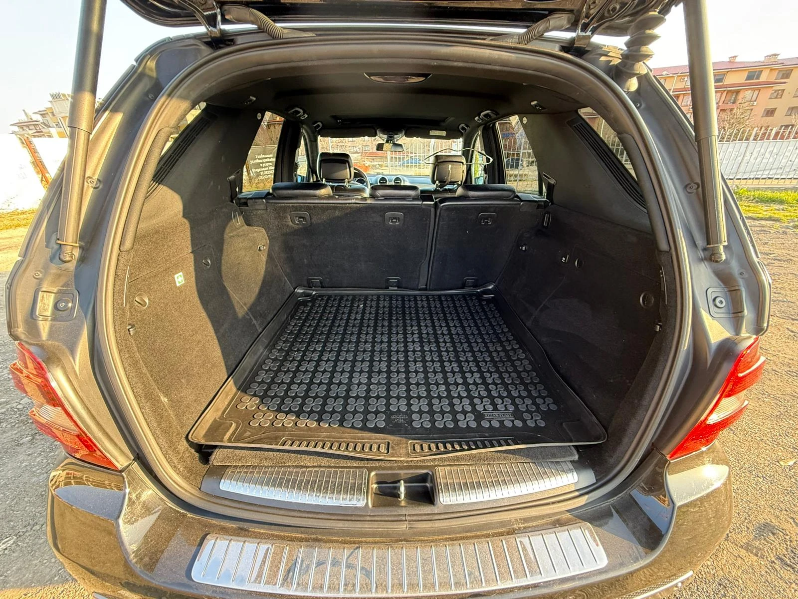 Mercedes-Benz ML 320 Edition 1 AMG Performance S / 2LOOK Edition, снимка 7 - Автомобили и джипове - 53978740