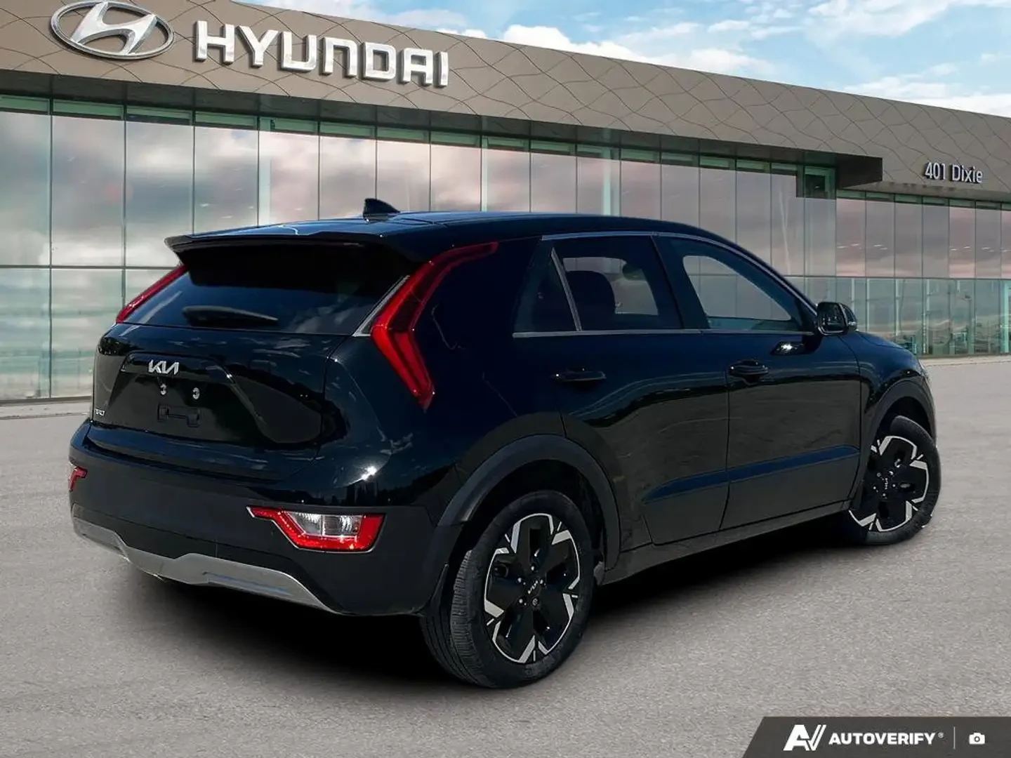 Kia Niro Premium Fwd 2 Keys Cloth Accident Free, снимка 4 - Автомобили и джипове - 55689721