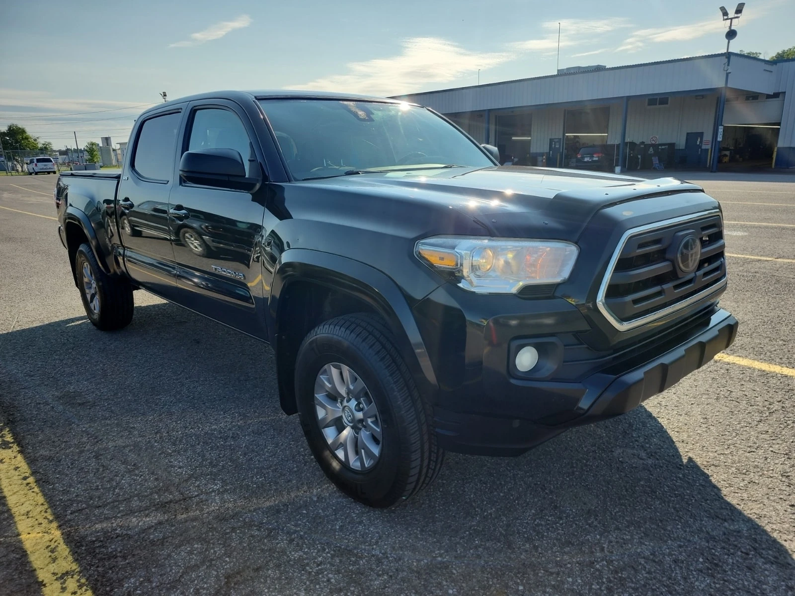 Toyota Tacoma * SR5 CREW CAB LONG BED* АВТОКРЕДИТ* , снимка 2 - Автомобили и джипове - 55928950