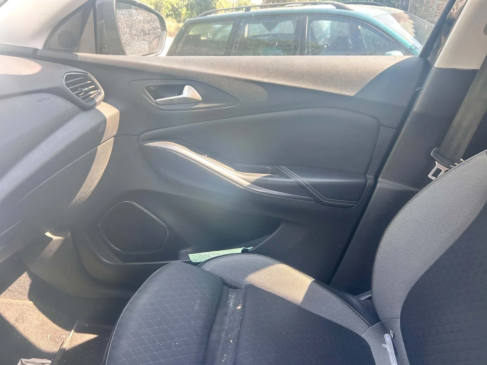 Opel Grandland X 1.2 бензин турбо, снимка 17 - Автомобили и джипове - 56102610