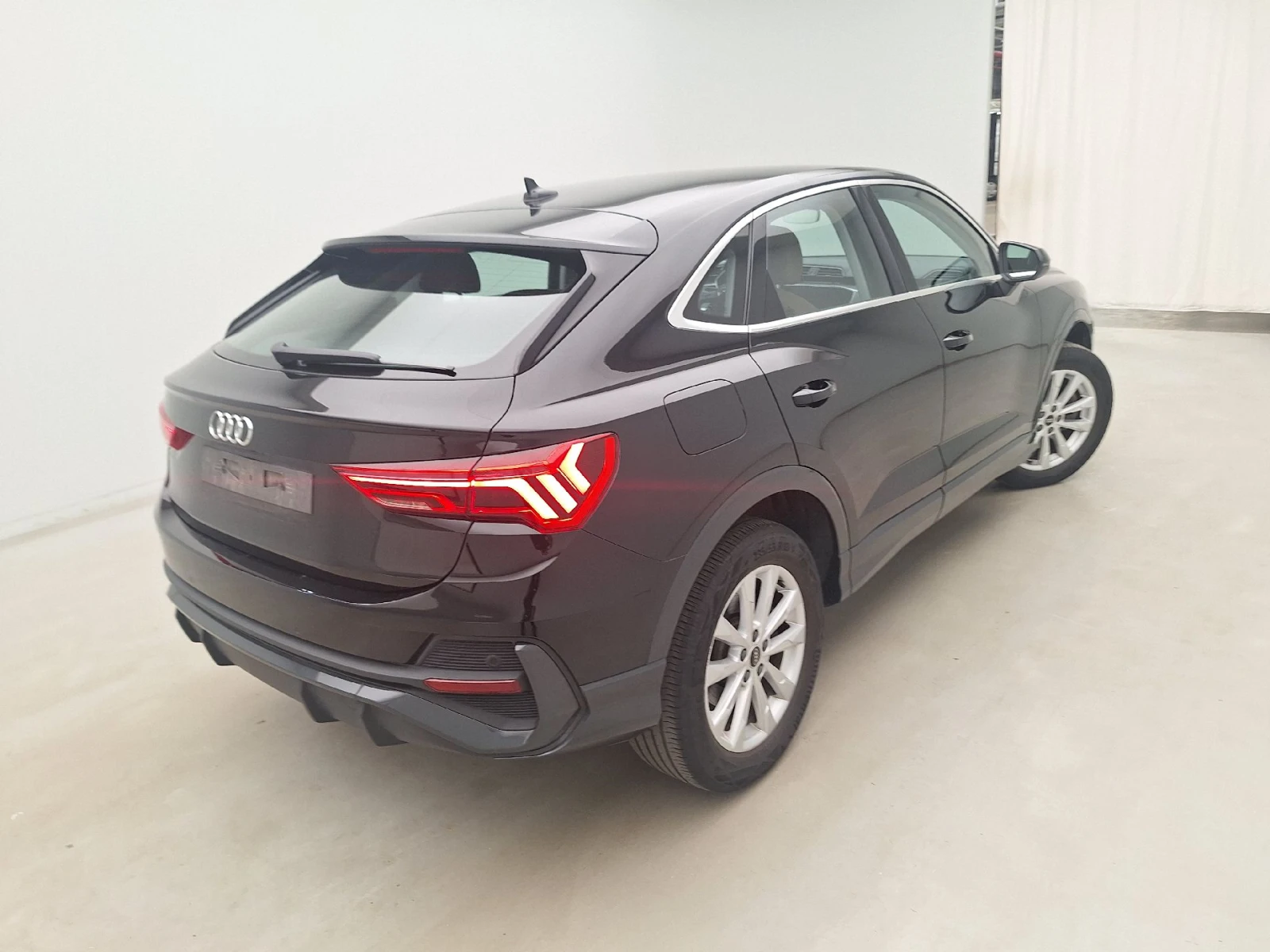 Audi Q3 Sportback 45 TFSI e S tronic Leather Navi, снимка 6 - Автомобили и джипове - 56205633