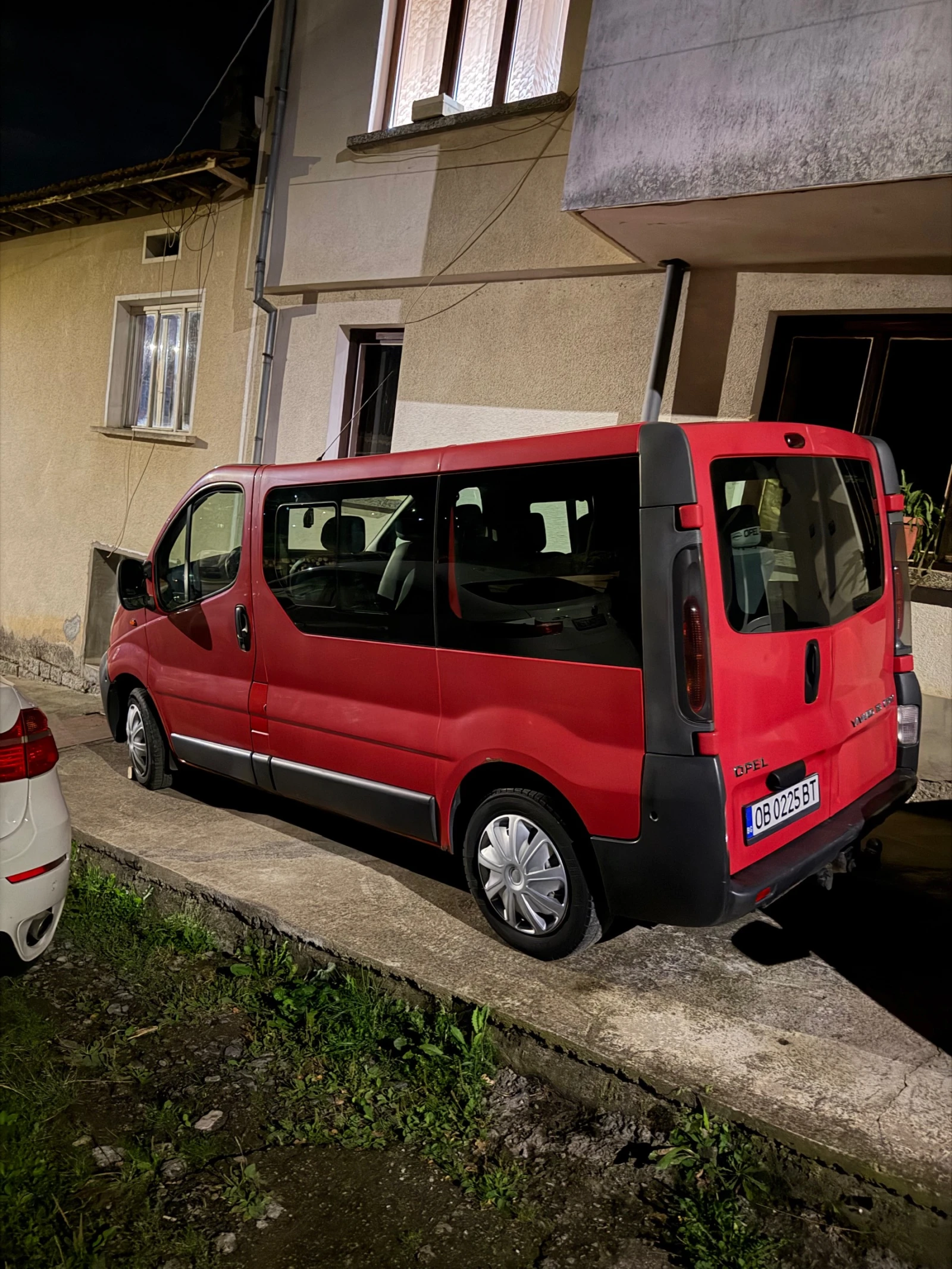 Opel Vivaro, снимка 2 - Бусове и автобуси - 56059654