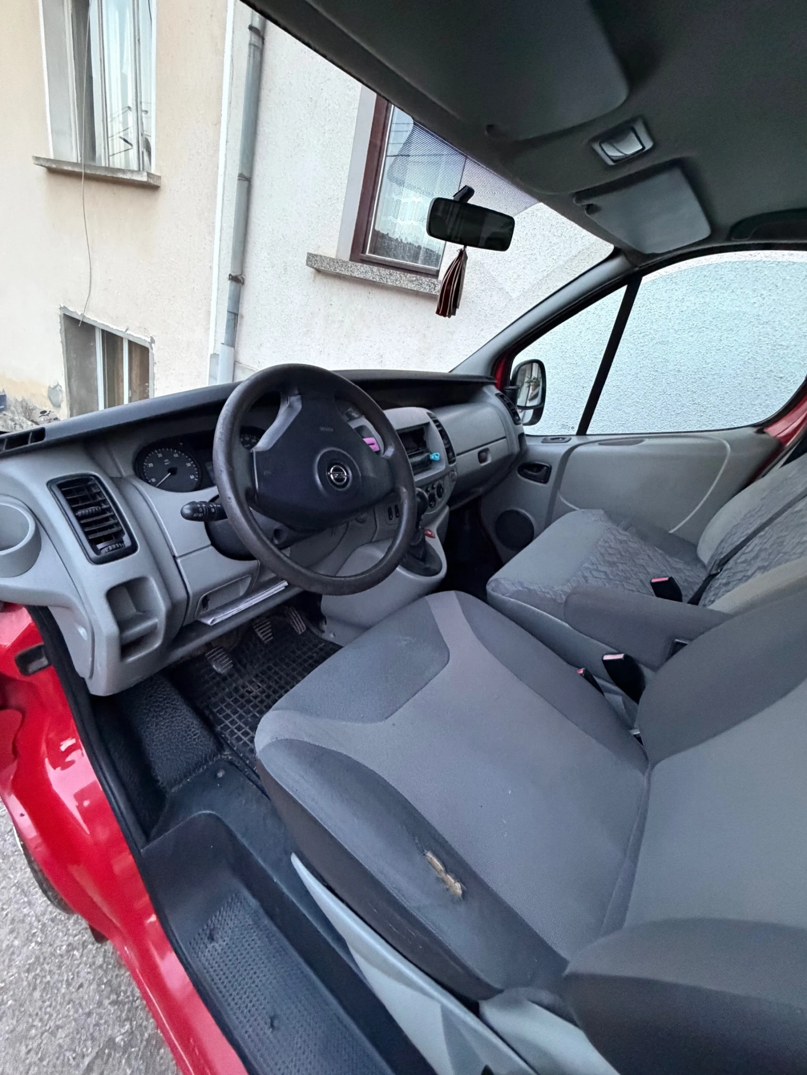 Opel Vivaro, снимка 5 - Бусове и автобуси - 56059654
