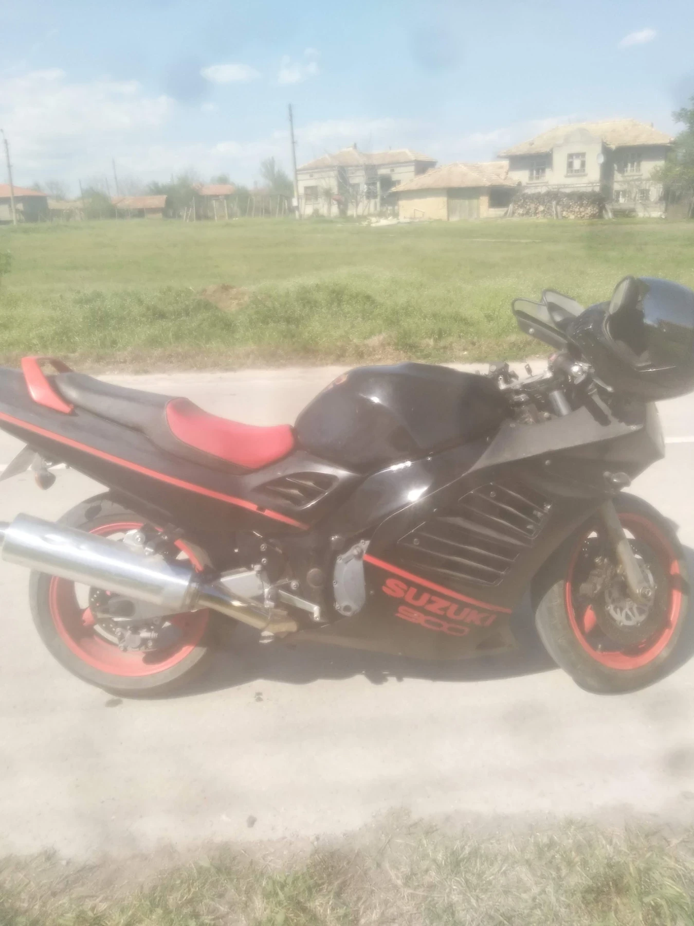 Suzuki Rf