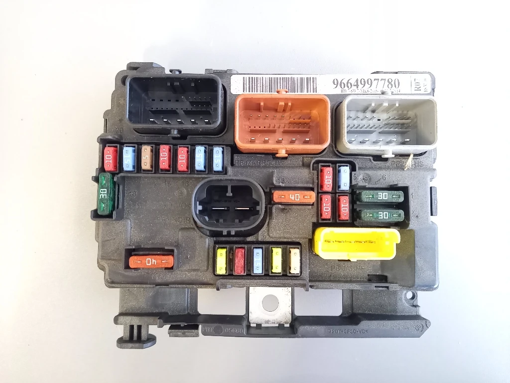 ������� ����� ������� �3 ������ 1.4� (�) | Mobile.bg � ����������� 1