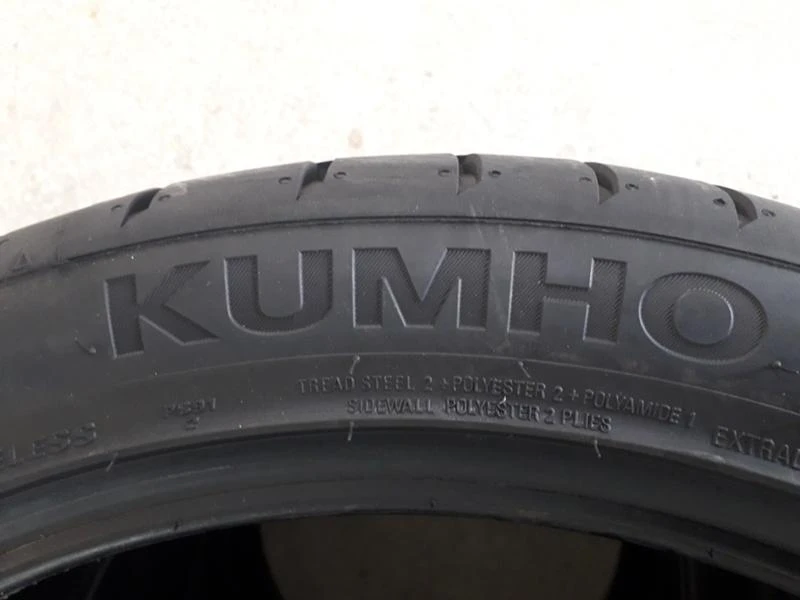 Гуми Летни 255/40R19, снимка 4 - Гуми и джанти - 25724319