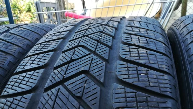 Гуми Зимни 255/55R19, снимка 6 - Гуми и джанти - 26741079