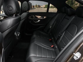 Mercedes-Benz C 300 4MATIC | AMG Pack | Keyless | Мъртва точка, снимка 9