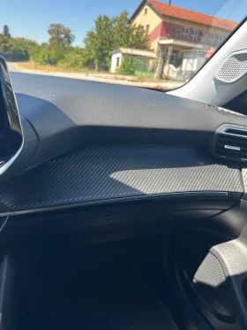 Peugeot 2008 1.2 Pure Tech 130 EURO 6, снимка 11