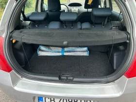 Toyota Yaris 1.3 Автоматик, снимка 8
