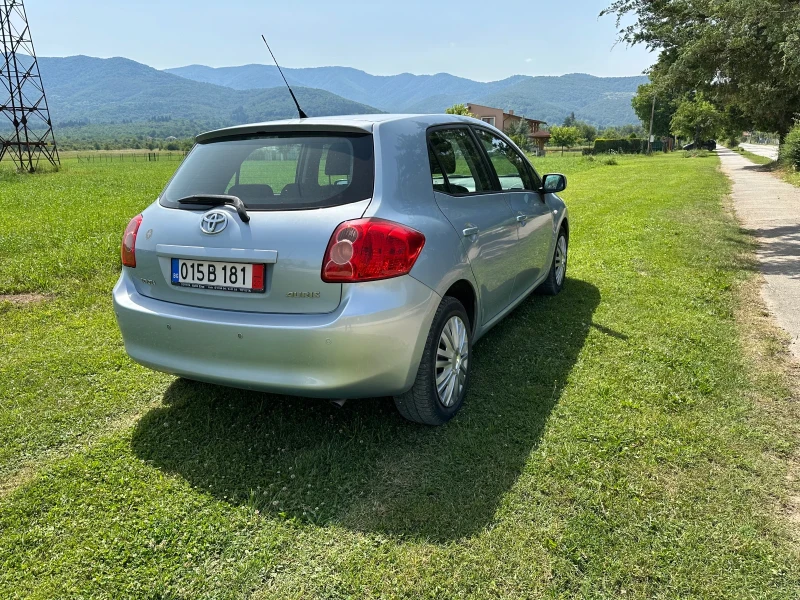 Toyota Auris 1.6 VVT-i, снимка 4 - Автомобили и джипове - 47323180