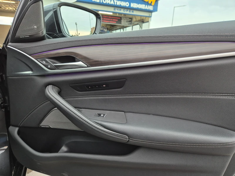 BMW 530 D xdrive premium selection в гаранция до 2027, снимка 16 - Автомобили и джипове - 52218215