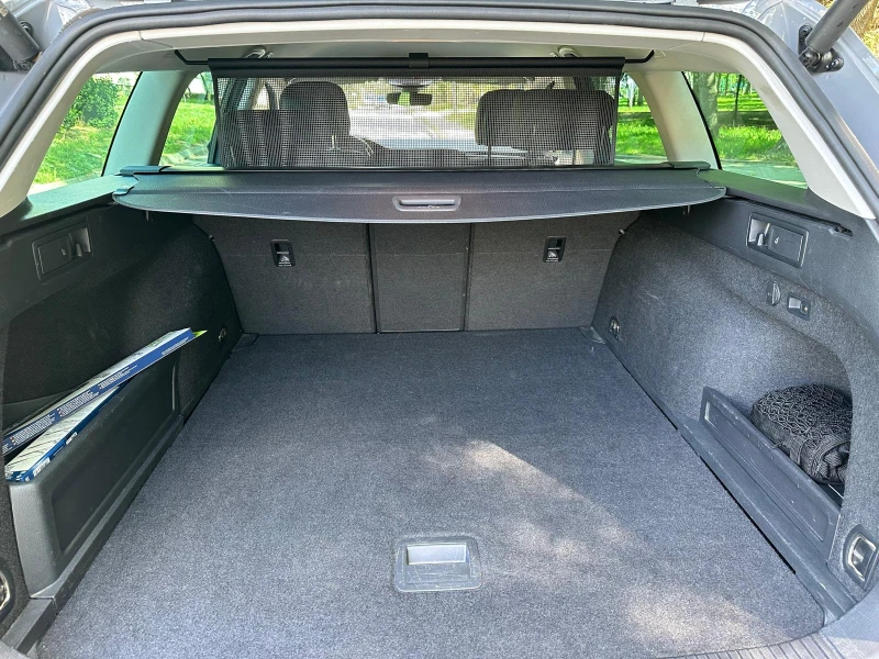 VW Passat MATRIX, снимка 12 - Автомобили и джипове - 52529217