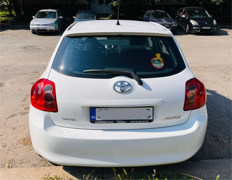 Toyota Auris 2.2 D-Cat, снимка 4 - Автомобили и джипове - 52578355