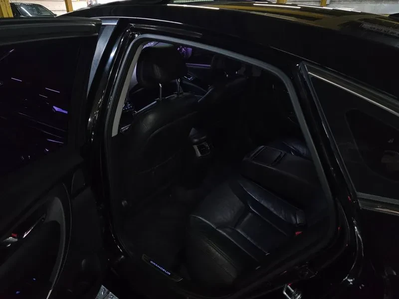 Hyundai Grandeur Hg Hg240 Modern, снимка 13 - Автомобили и джипове - 56069876