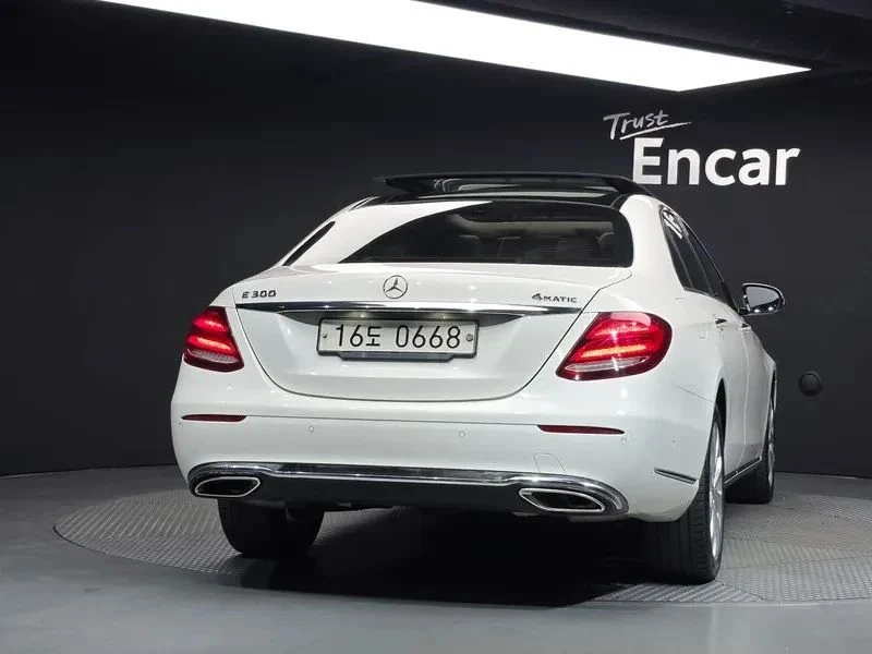 Mercedes-Benz E 300, снимка 4 - Автомобили и джипове - 56685102
