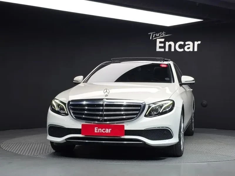 Mercedes-Benz E 300, снимка 3 - Автомобили и джипове - 56685102