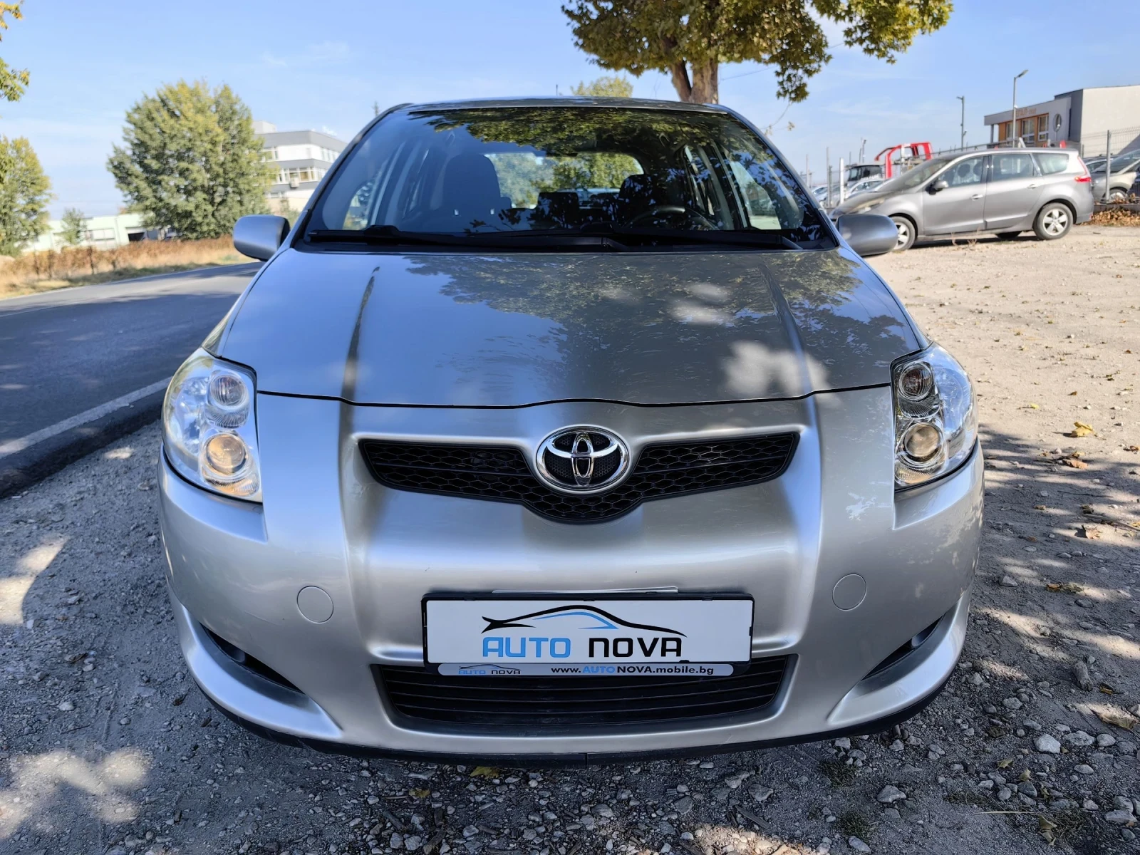 Toyota Auris 1.4 ДИЗЕЛ 90 К.С. АВТОМАТ! УНИКАЛЕН  - изображение 2