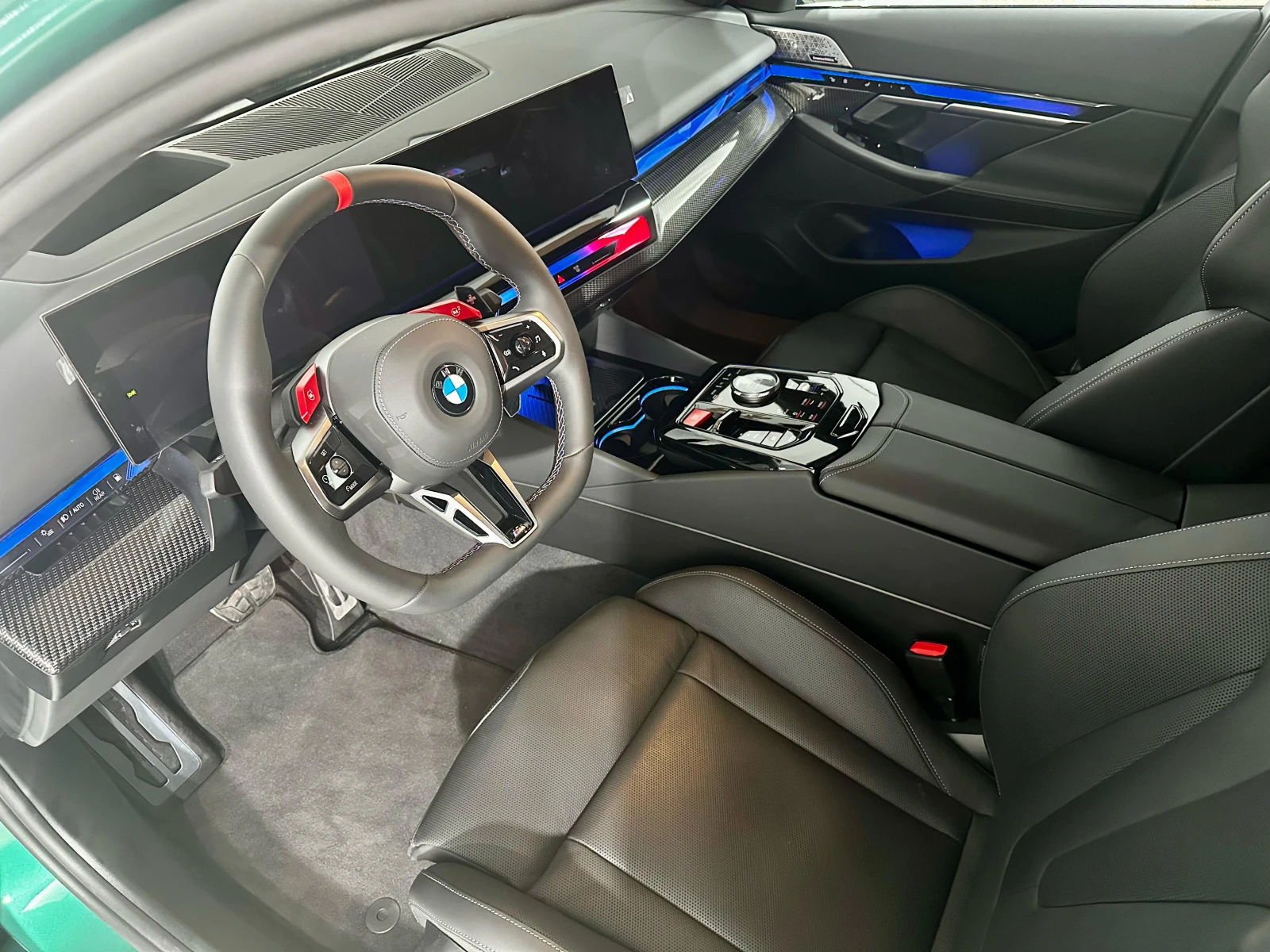 BMW M5 G90* Carbon* HuD* B&W* ShadowLine - изображение 6