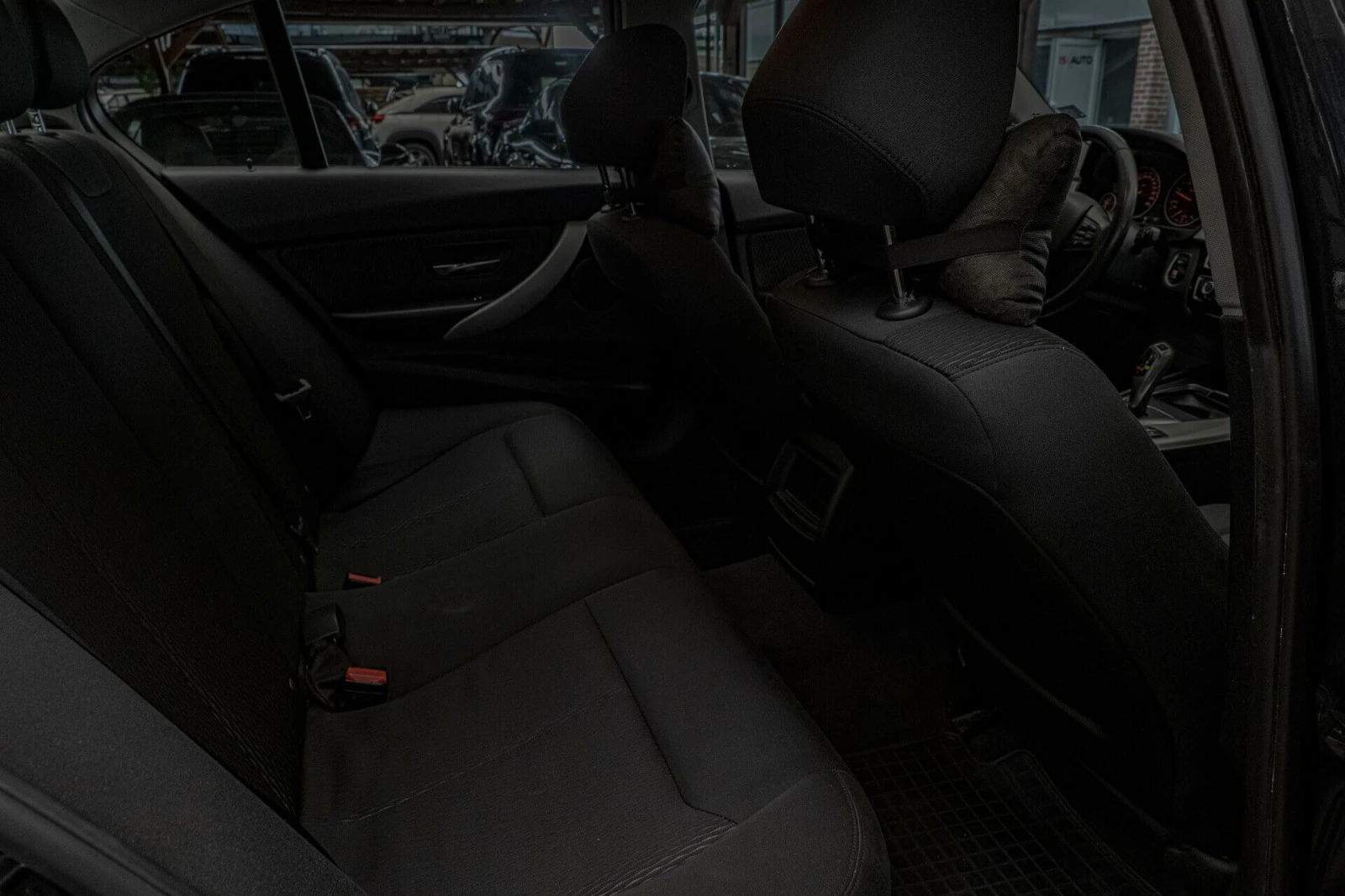 BMW 318 d/Led/Automat/Android/Waze/ - изображение 9