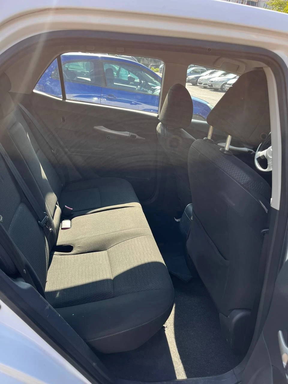 Toyota Auris 2.2 D-Cat - изображение 8
