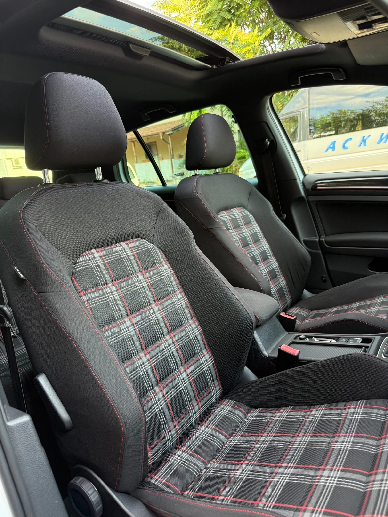 VW Golf 7 GTI Performance - изображение 10