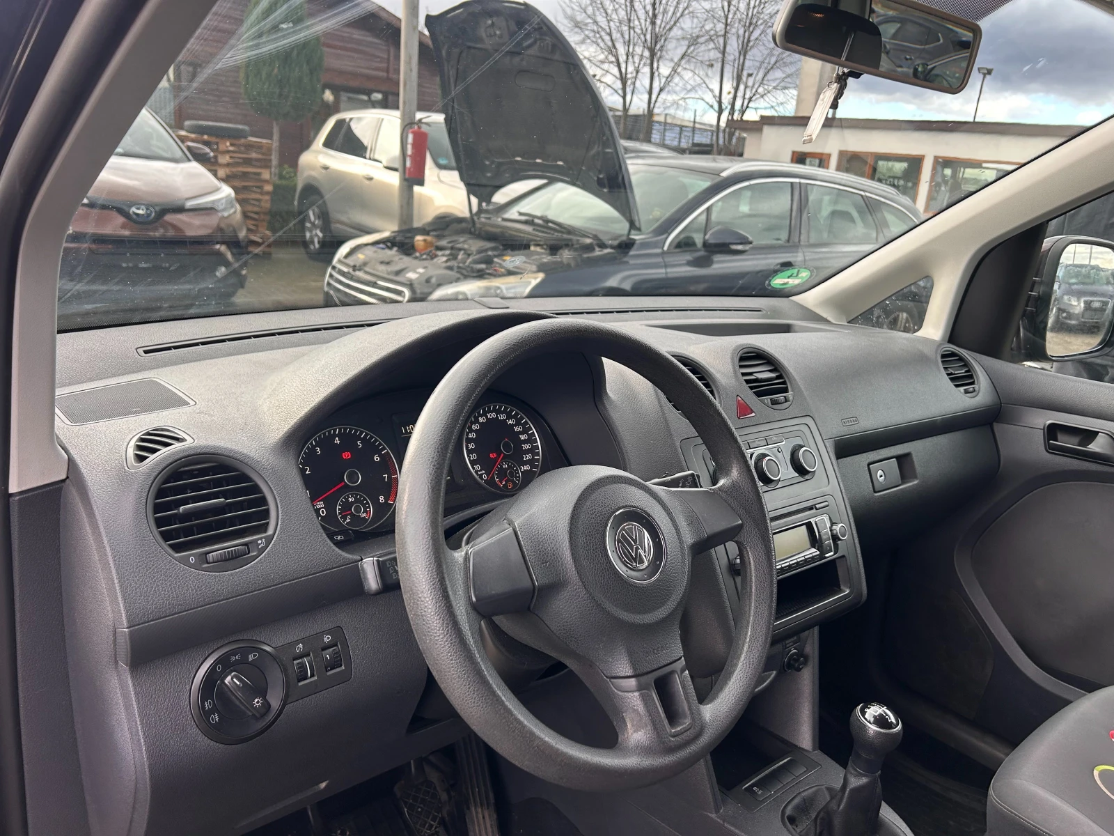 VW Caddy 1.2TSI 4+ 1 EURO 5 | Mobile.bg   12