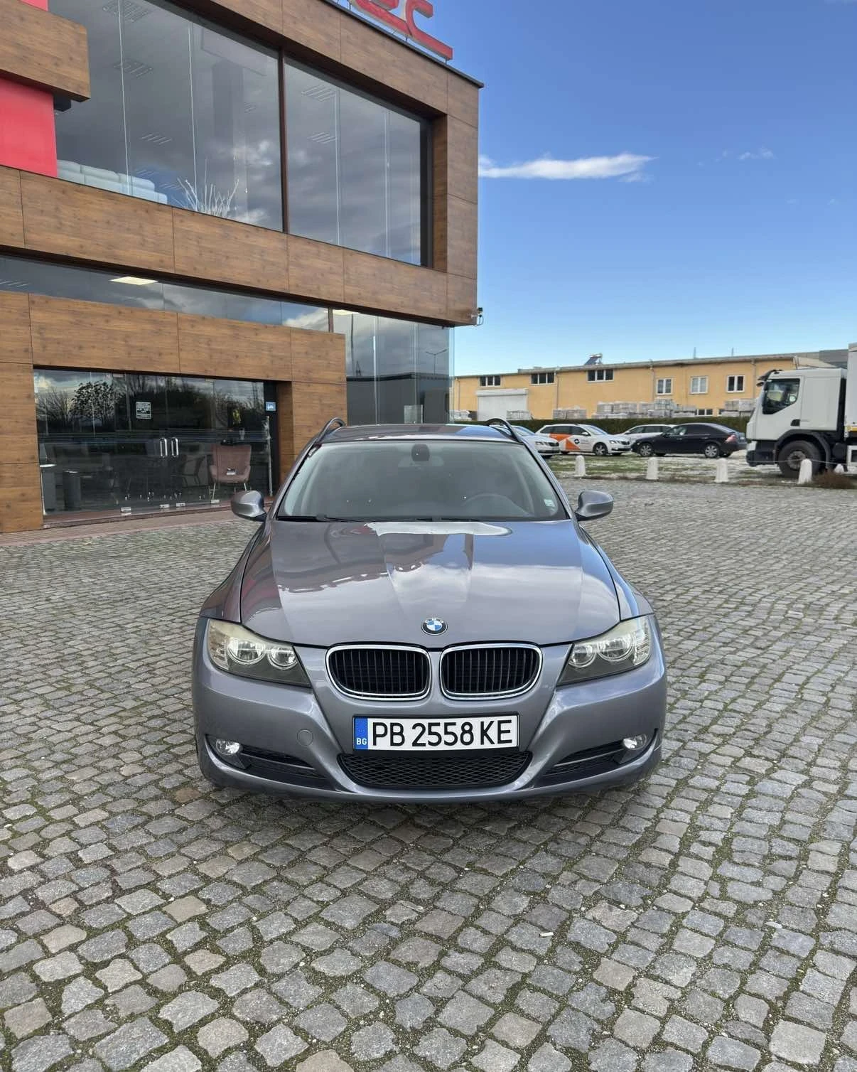 BMW 318  - изображение 7