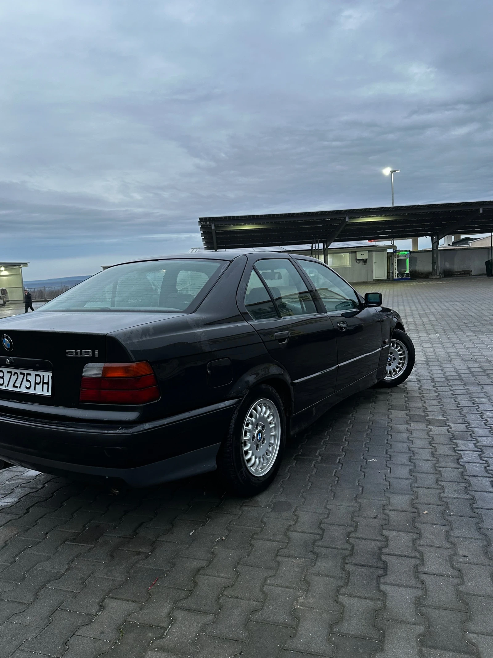 BMW 318  - изображение 5