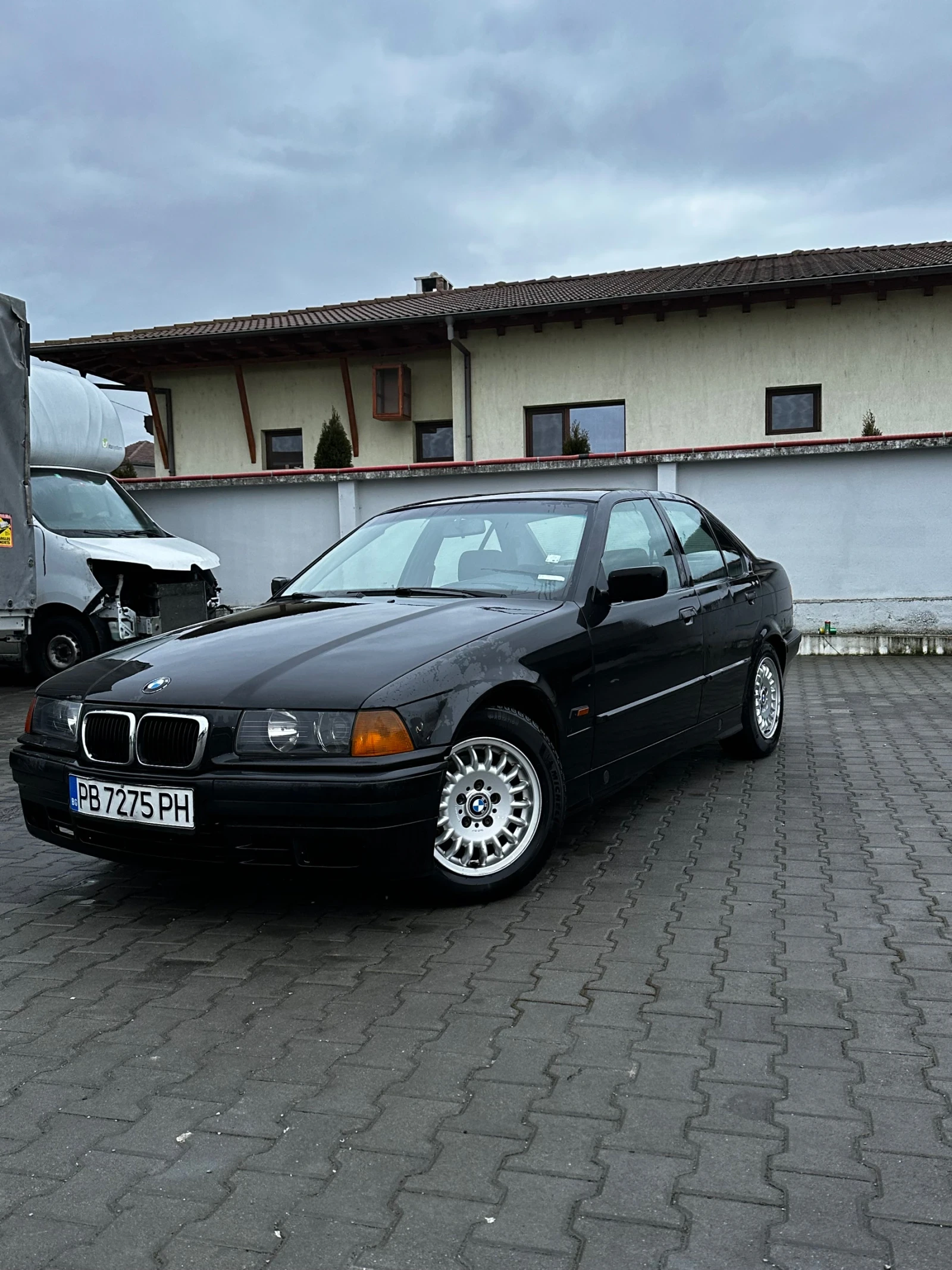 BMW 318