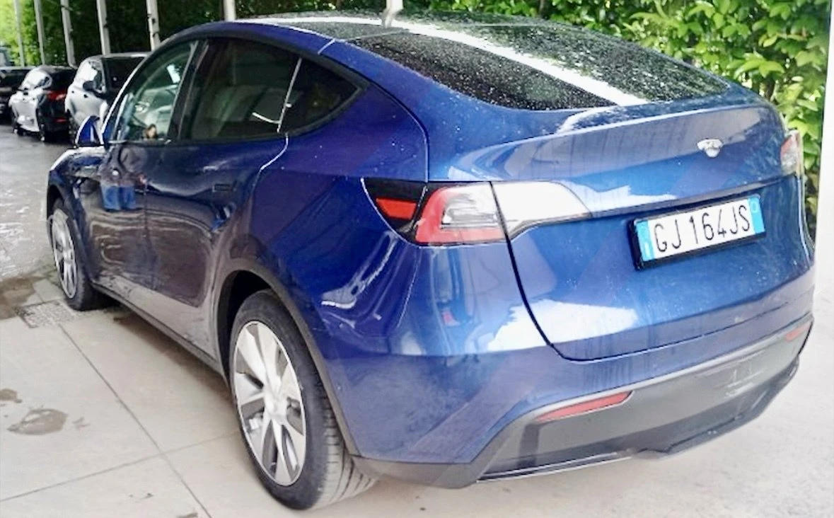 Tesla Model Y  Long Range 75 kWh - Dual Motor, снимка 4 - Автомобили и джипове - 54365768